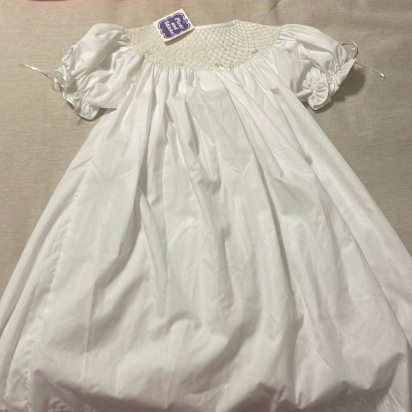 NWT Pleats and Stiches Smocked white dress 4t - Picture 1 of 3